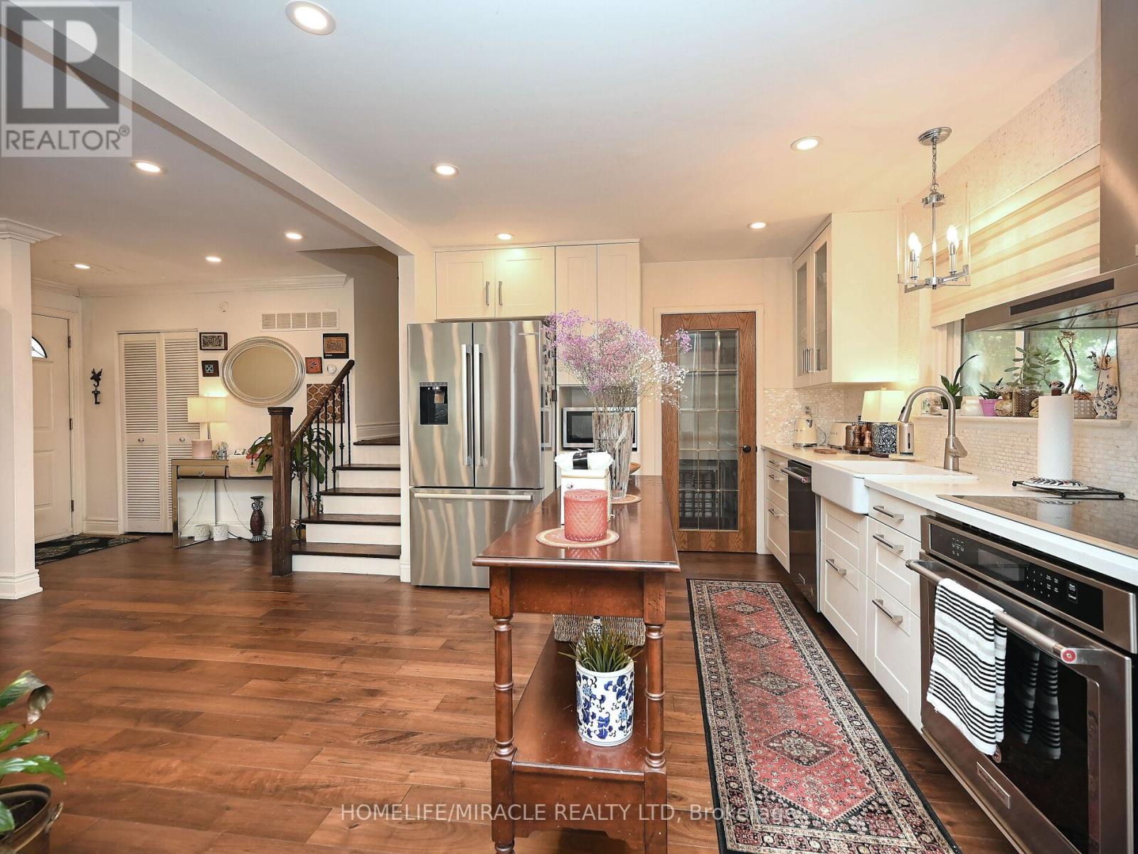 1360 Glen Rutley Circle, Mississauga (Applewood), Ontario  L4X 1Z6 - Photo 15 - W12217699