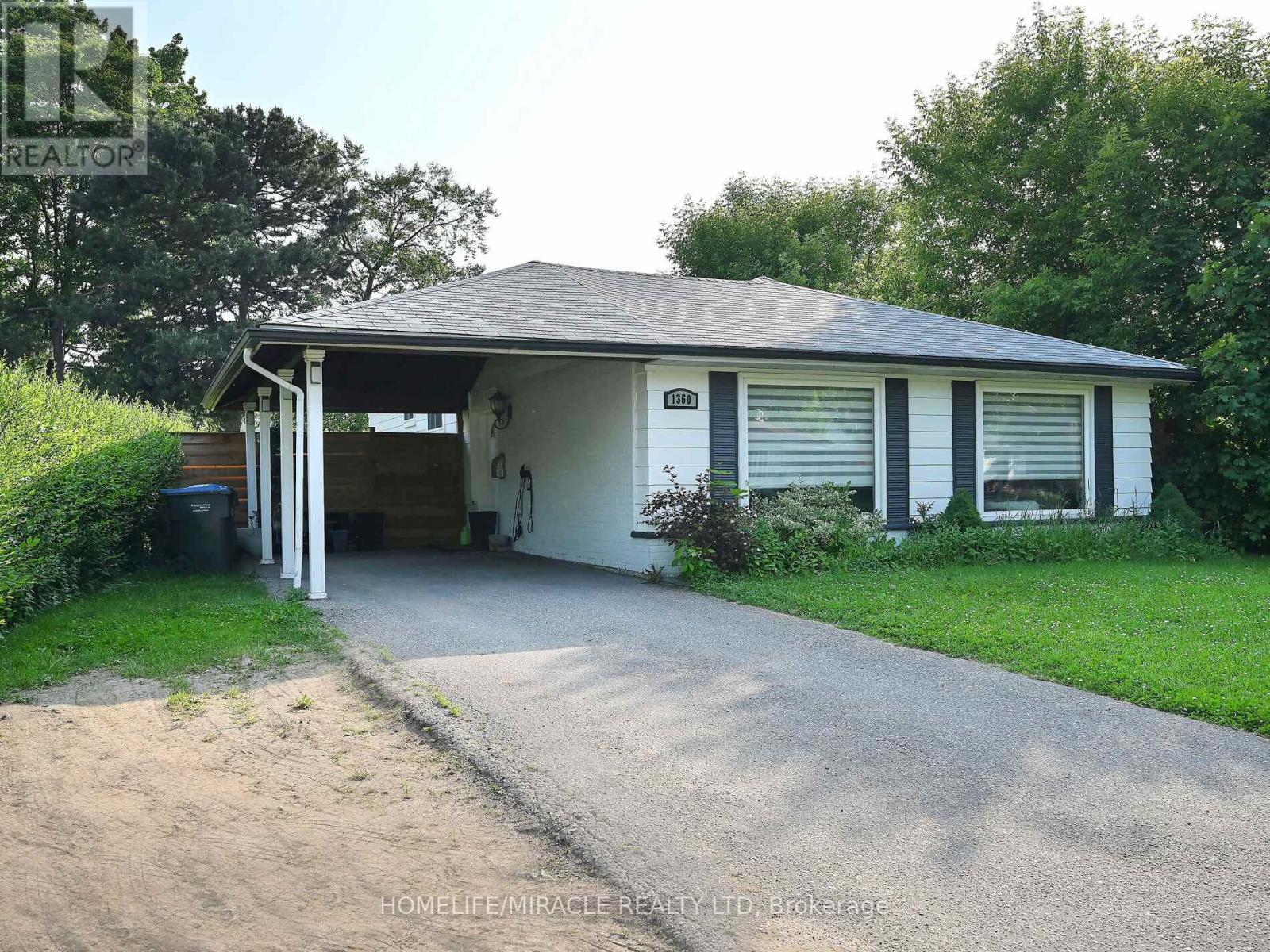 1360 Glen Rutley Circle, Mississauga (Applewood), Ontario  L4X 1Z6 - Photo 2 - W12217699