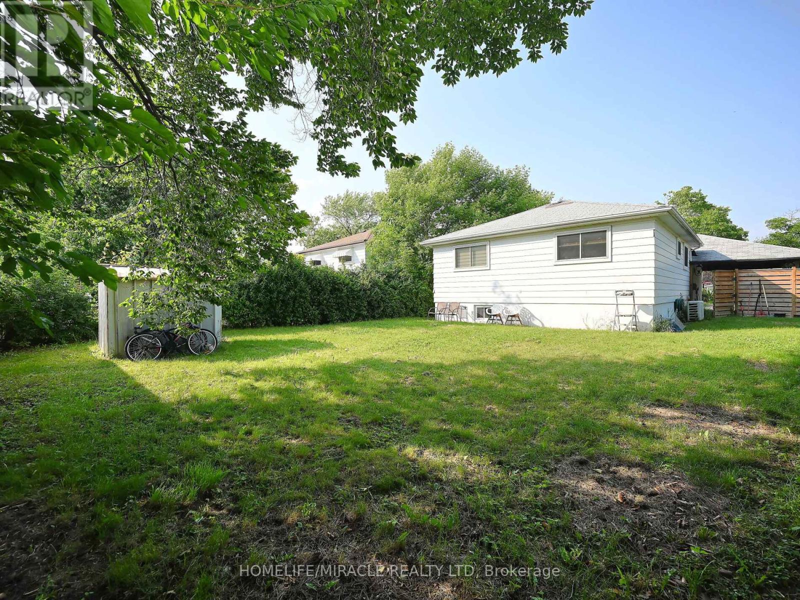 1360 Glen Rutley Circle, Mississauga (Applewood), Ontario  L4X 1Z6 - Photo 40 - W12217699