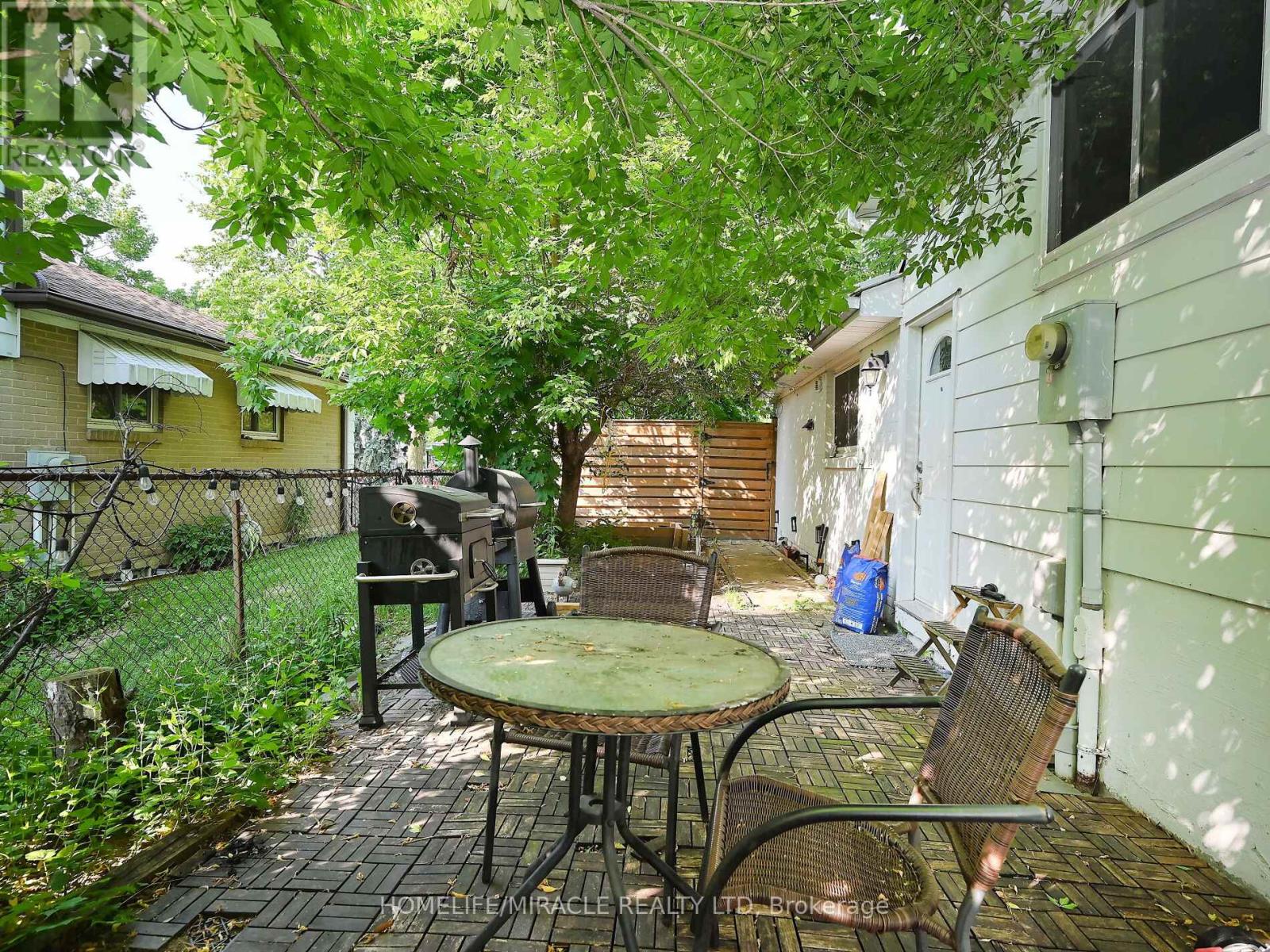 1360 Glen Rutley Circle, Mississauga (Applewood), Ontario  L4X 1Z6 - Photo 45 - W12217699