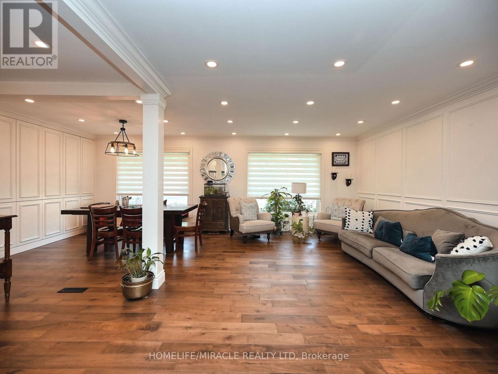 1360 Glen Rutley Circle, Mississauga (Applewood), Ontario  L4X 1Z6 - Photo 7 - W12217699