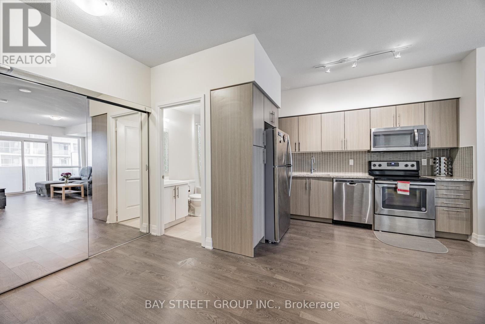 1201 - 55 Speers Road, Oakville (Qe Queen Elizabeth), Ontario  L6K 0H9 - Photo 15 - W12217701
