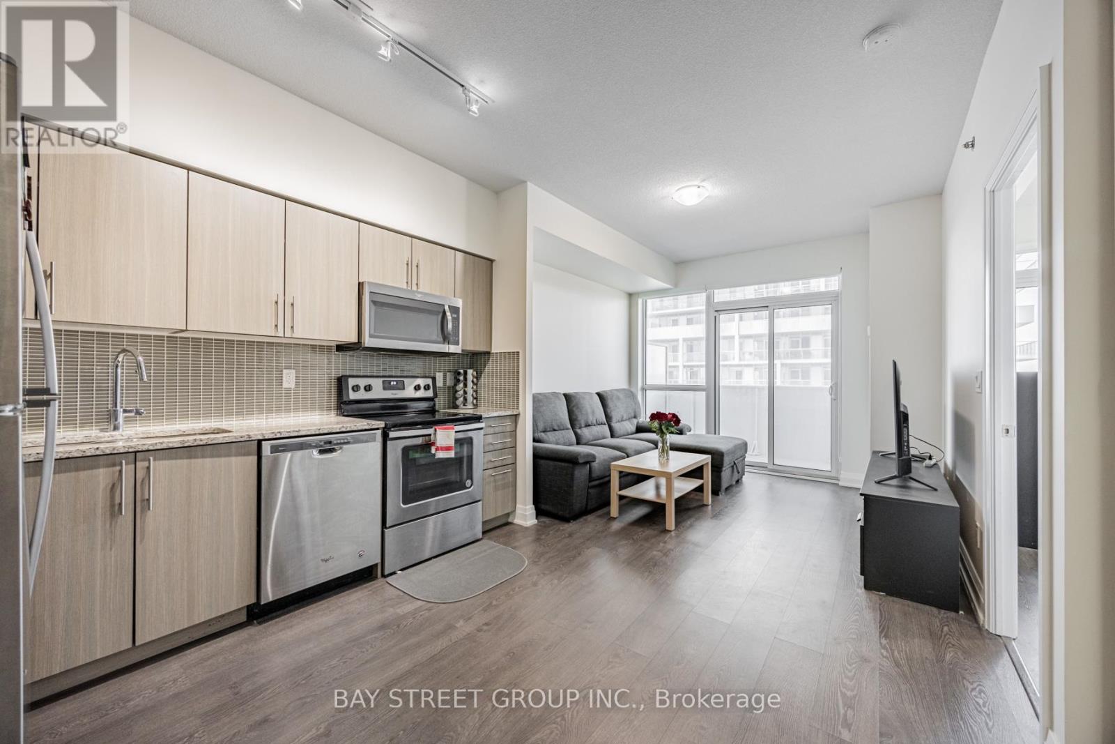 1201 - 55 Speers Road, Oakville (Qe Queen Elizabeth), Ontario  L6K 0H9 - Photo 5 - W12217701
