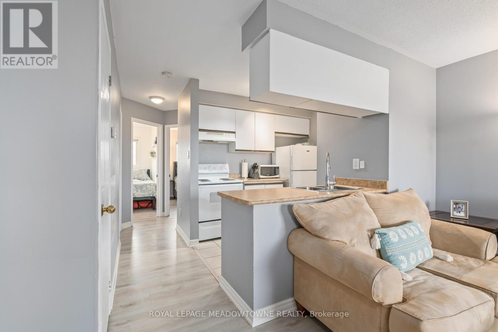 24 - 42a Stewart Maclaren Road, Halton Hills (Georgetown), Ontario  L7G 5L9 - Photo 11 - W12217715