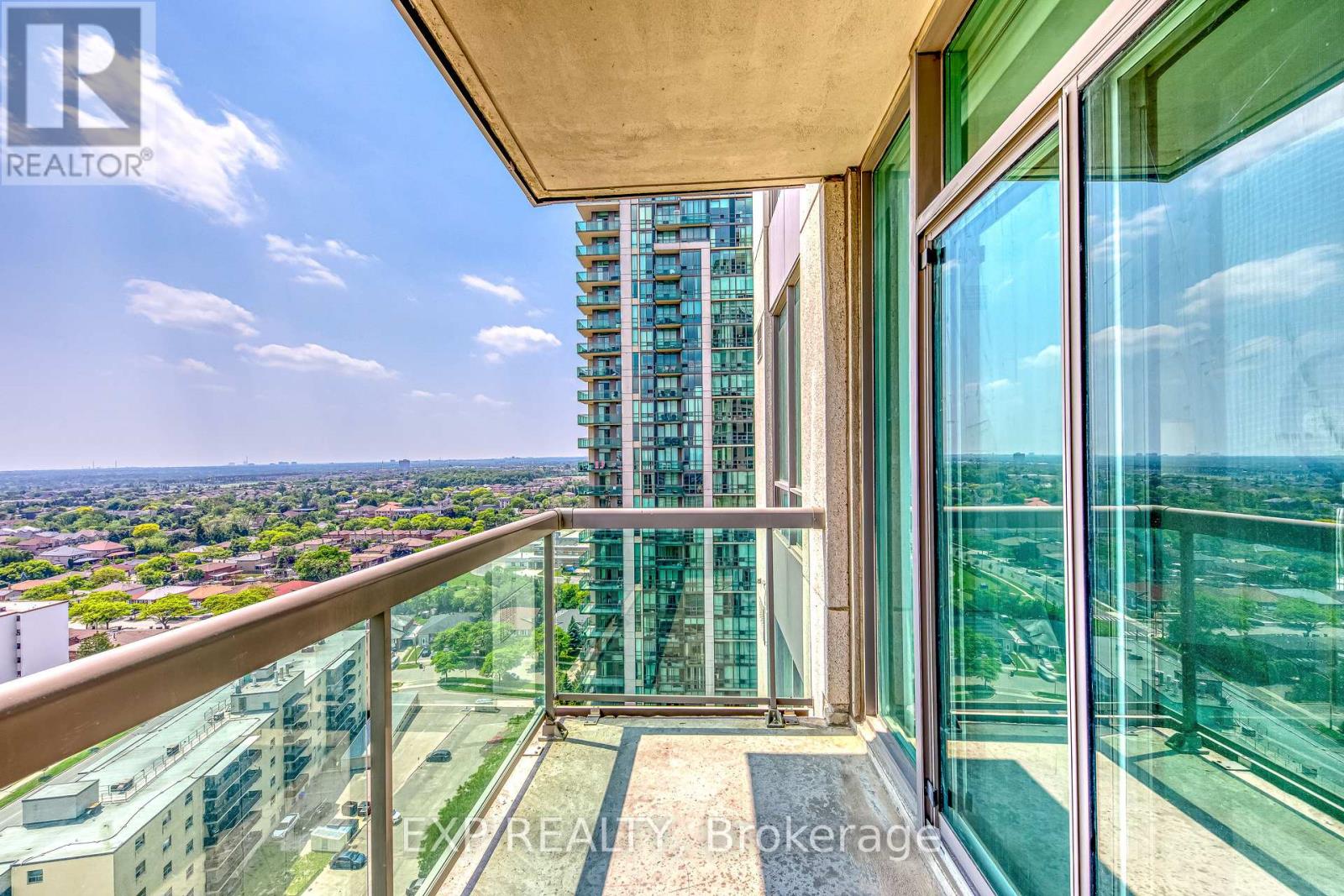 2303 - 3504 Hurontario Street, Mississauga, Ontario  L5B 0B9 - Photo 17 - W12217717