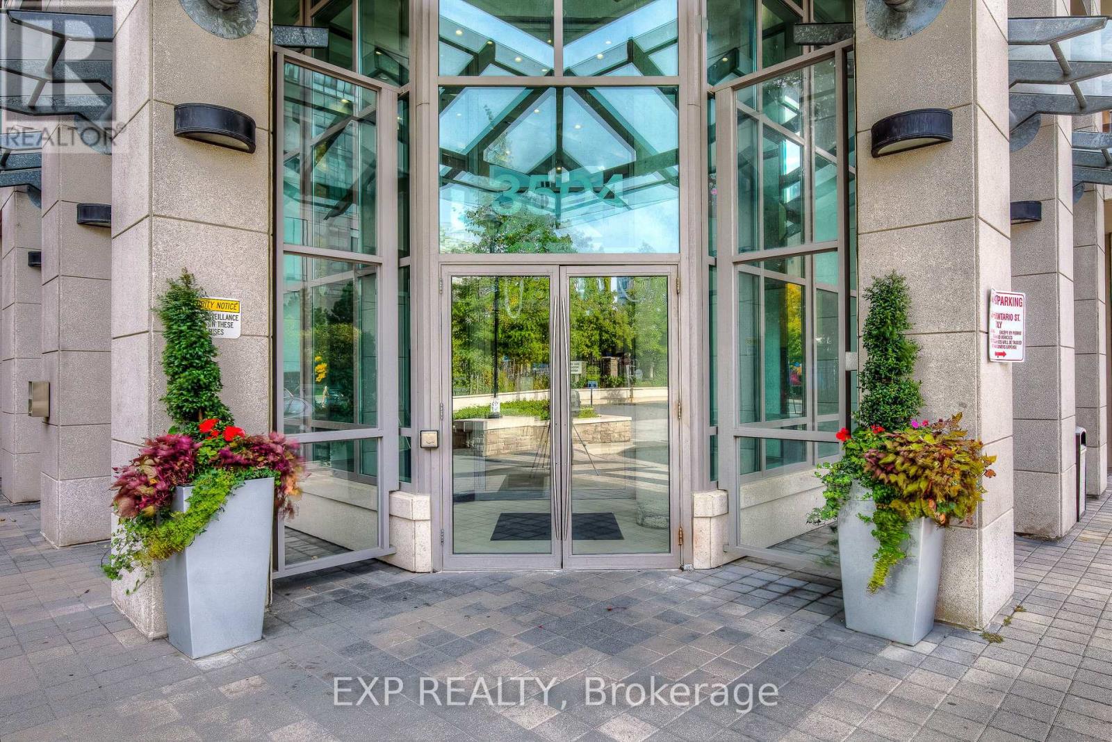 2303 - 3504 Hurontario Street, Mississauga, Ontario  L5B 0B9 - Photo 21 - W12217717