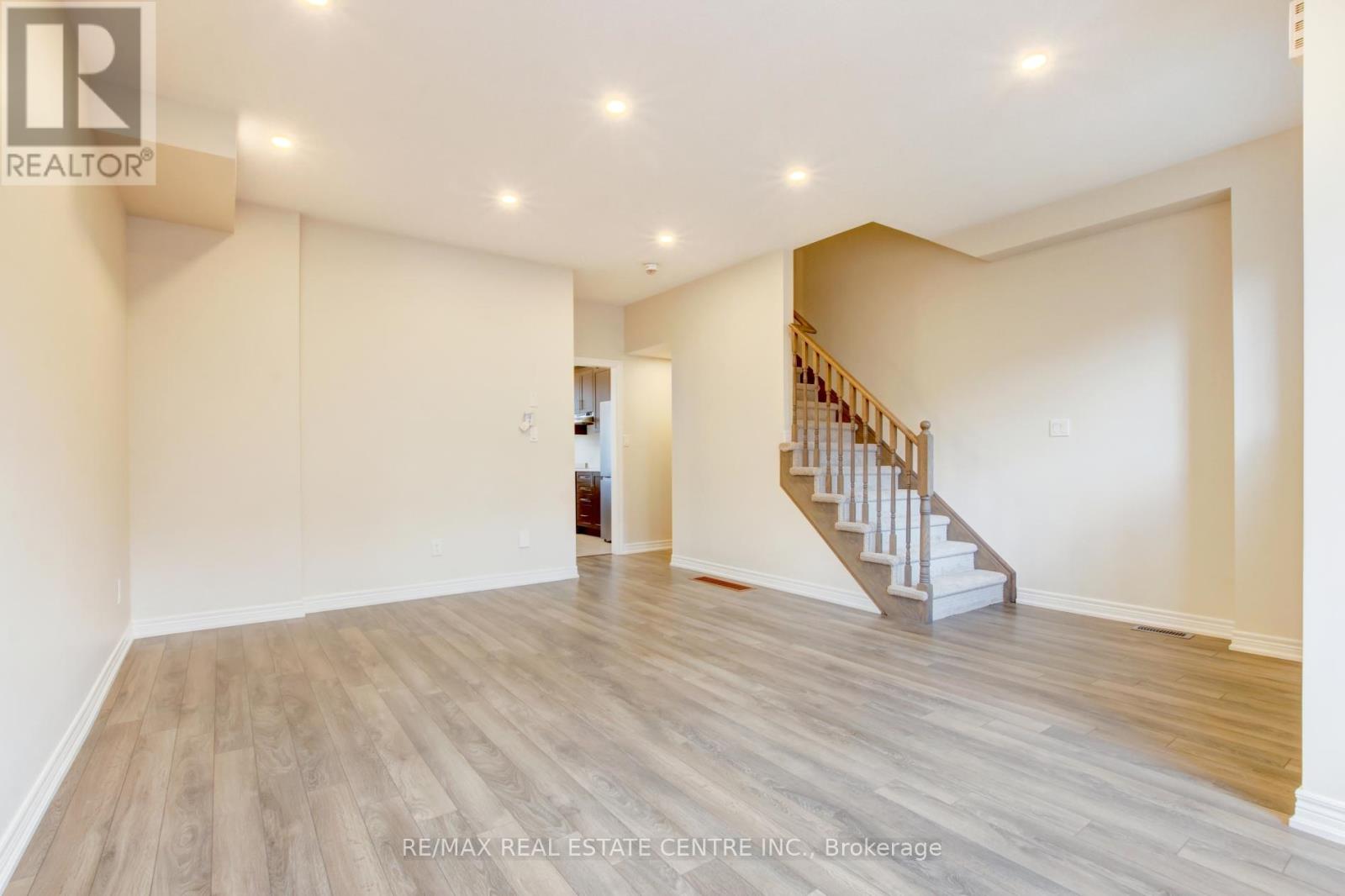 7 Rabbit Run Way, Brampton, Ontario  L6Z 0J2 - Photo 23 - W12217727