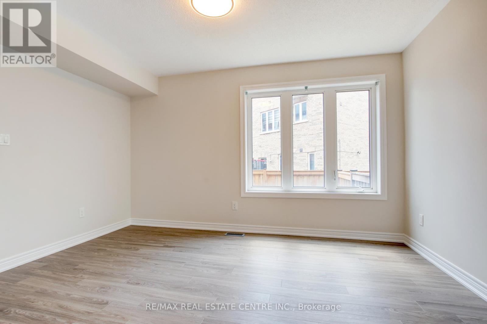 7 Rabbit Run Way, Brampton, Ontario  L6Z 0J2 - Photo 8 - W12217727