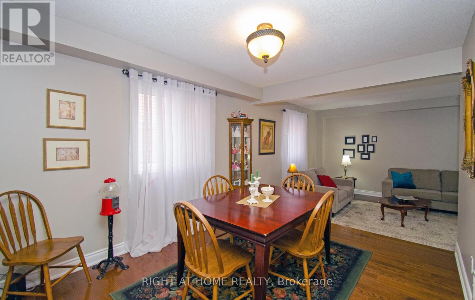 54 Ferguson Place, Brampton (Fletcher's West), Ontario  L6Y 2S9 - Photo 10 - W12217737