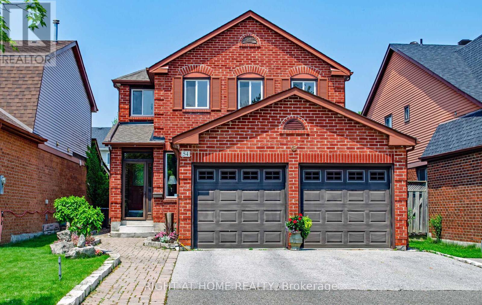 54 Ferguson Place, Brampton (Fletcher's West), Ontario  L6Y 2S9 - Photo 2 - W12217737