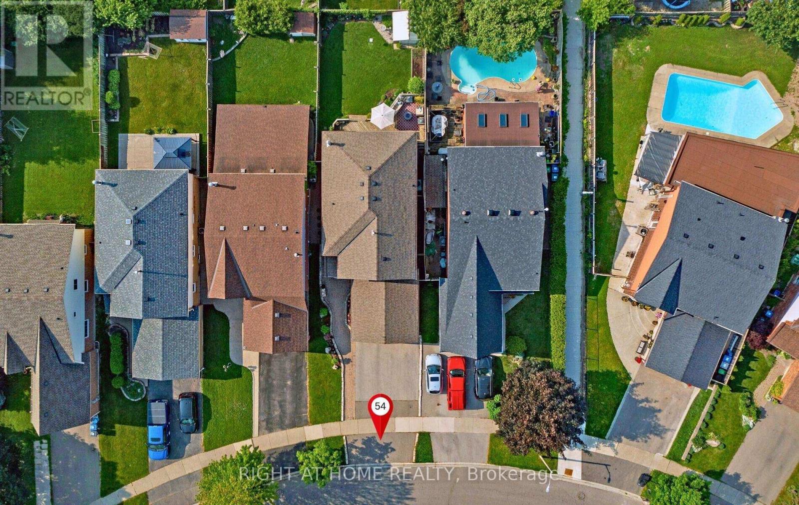 54 Ferguson Place, Brampton (Fletcher's West), Ontario  L6Y 2S9 - Photo 3 - W12217737