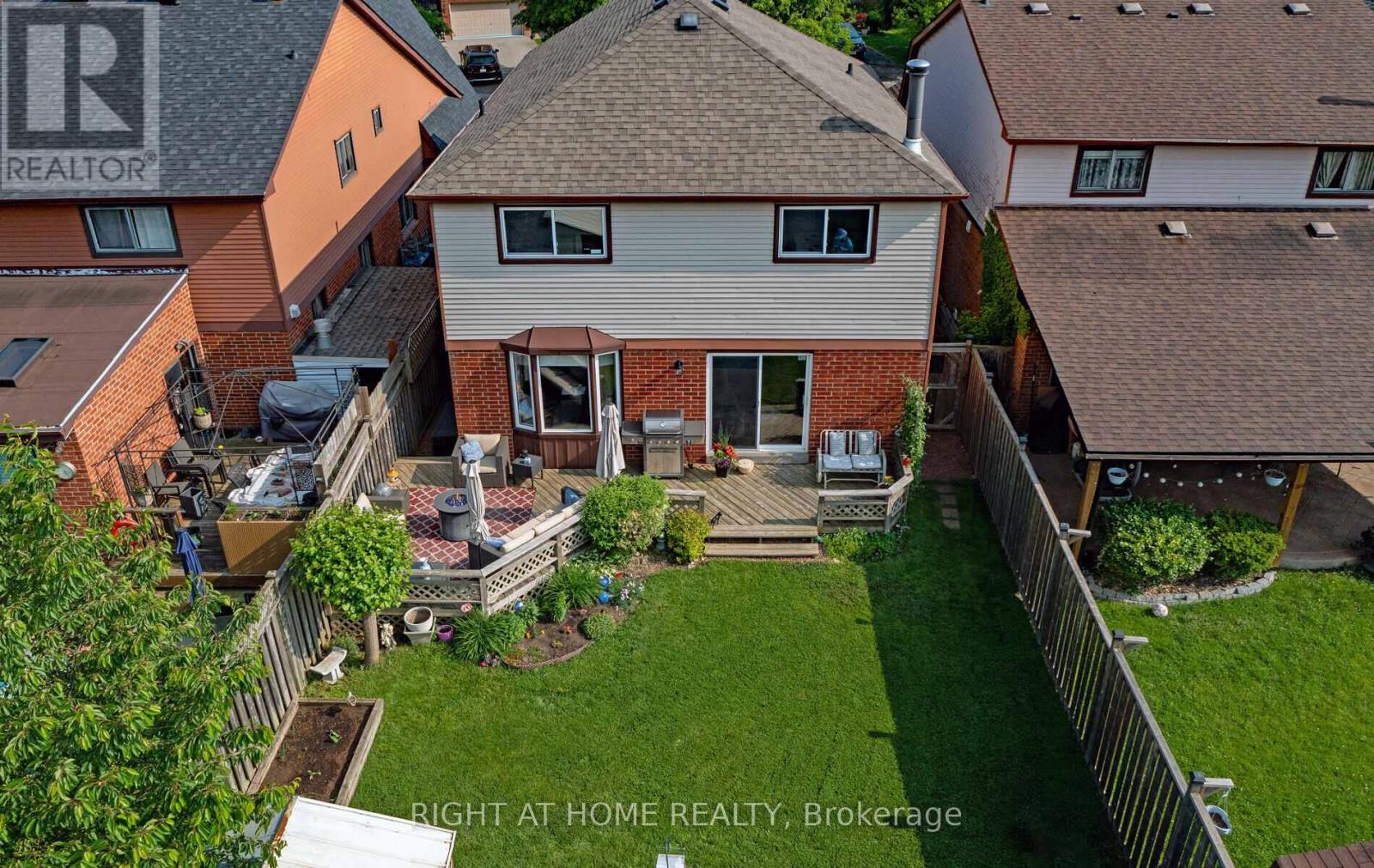 54 Ferguson Place, Brampton (Fletcher's West), Ontario  L6Y 2S9 - Photo 4 - W12217737