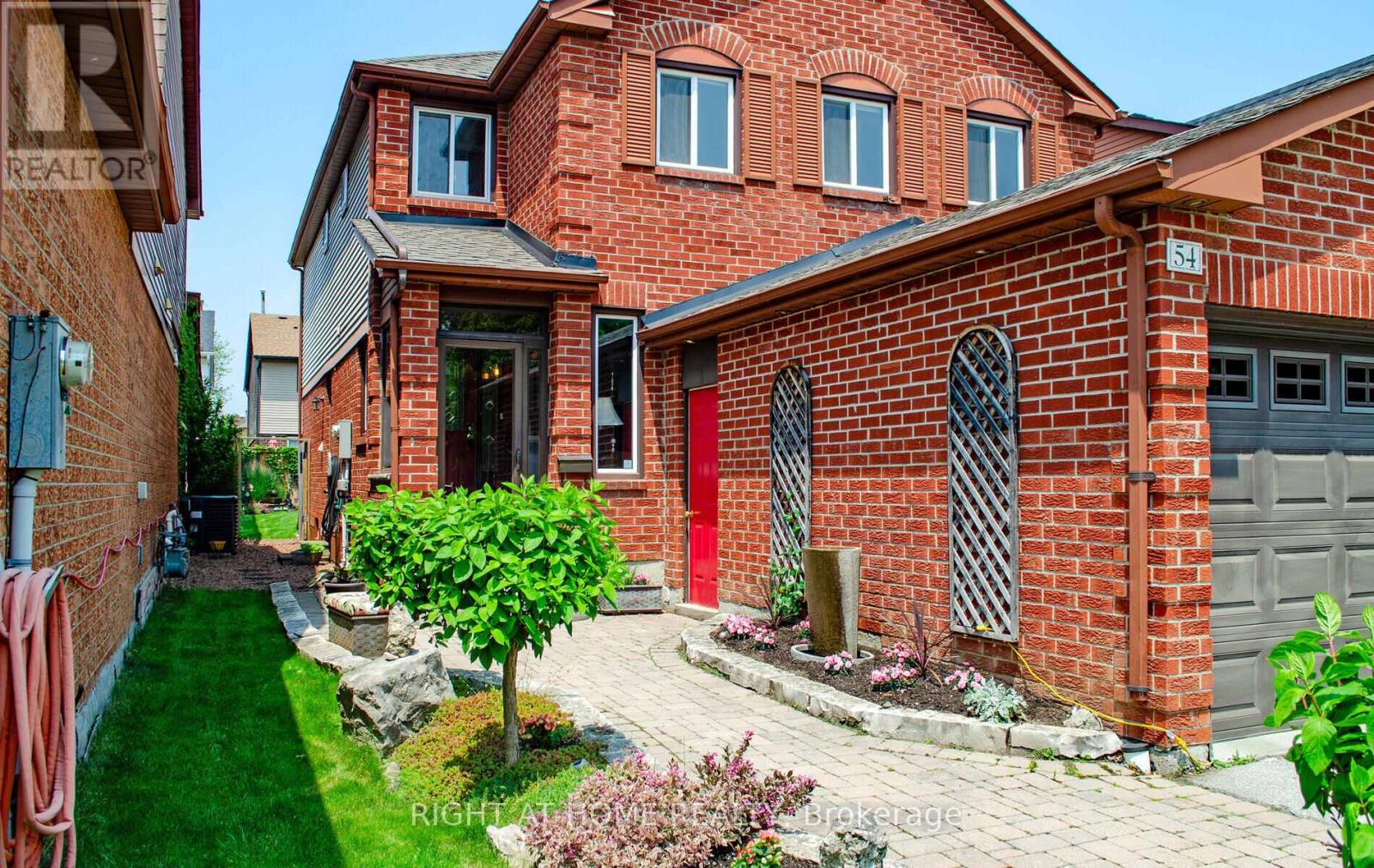54 Ferguson Place, Brampton (Fletcher's West), Ontario  L6Y 2S9 - Photo 5 - W12217737