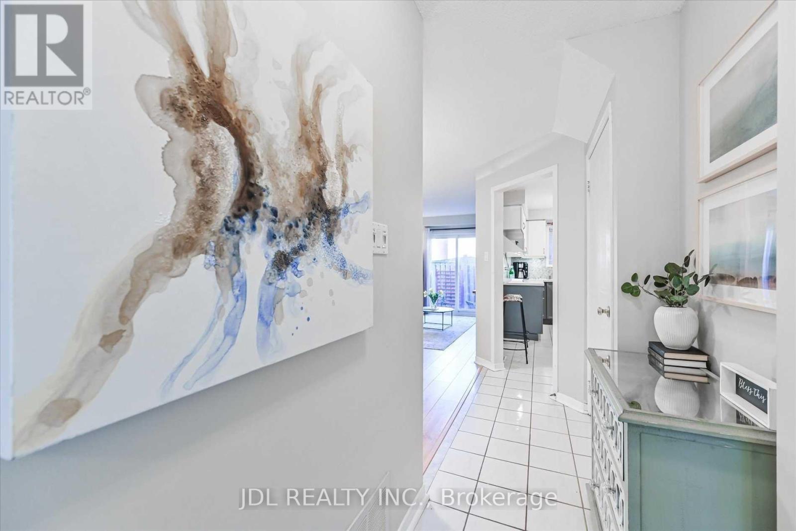 4 - 1500 Reeves Gate, Oakville, Ontario  L6M 3J4 - Photo 5 - W12217741
