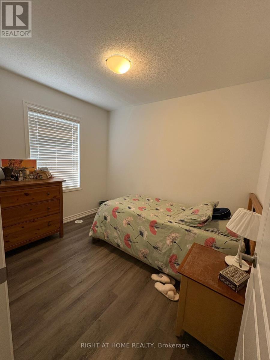 976 Hickory Crescent, Milton, Ontario  L9T 7E7 - Photo 15 - W12217760