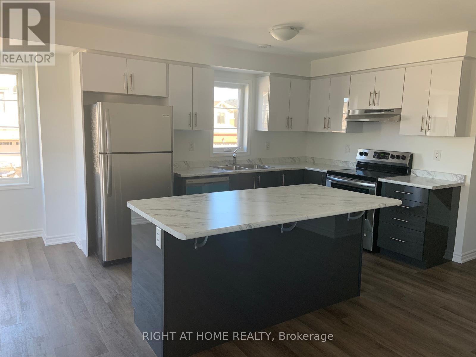 976 Hickory Crescent, Milton, Ontario  L9T 7E7 - Photo 3 - W12217760