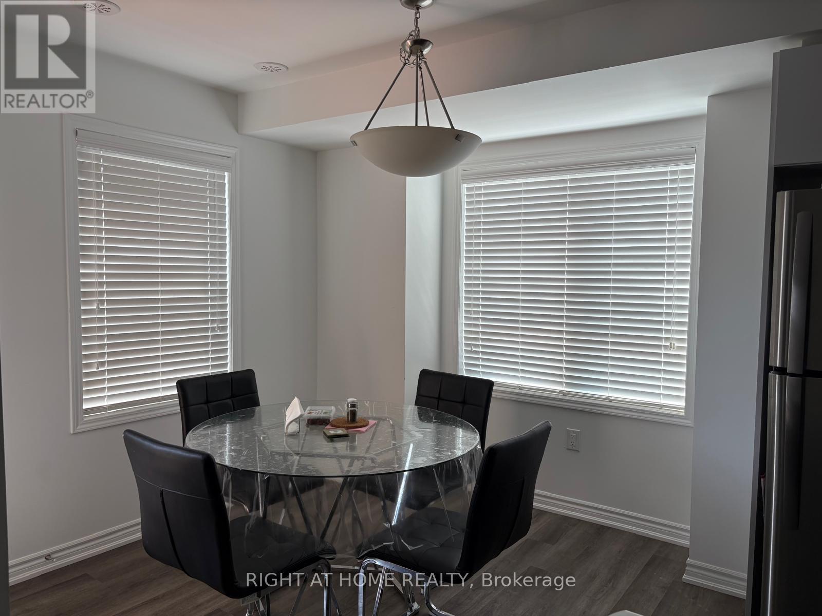 976 Hickory Crescent, Milton, Ontario  L9T 7E7 - Photo 5 - W12217760