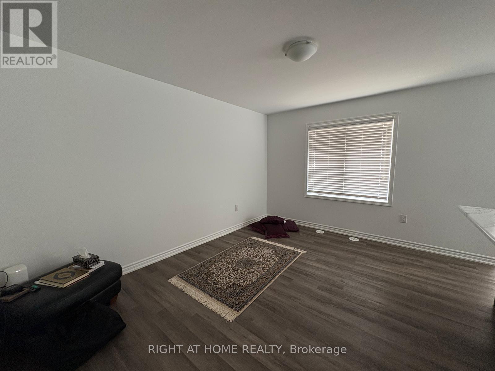 976 Hickory Crescent, Milton, Ontario  L9T 7E7 - Photo 6 - W12217760