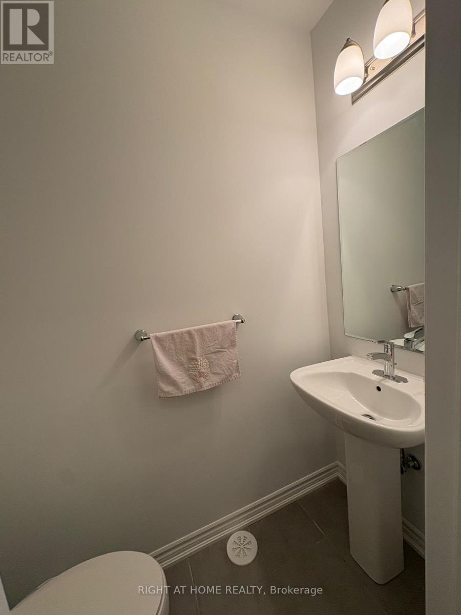 976 Hickory Crescent, Milton, Ontario  L9T 7E7 - Photo 8 - W12217760