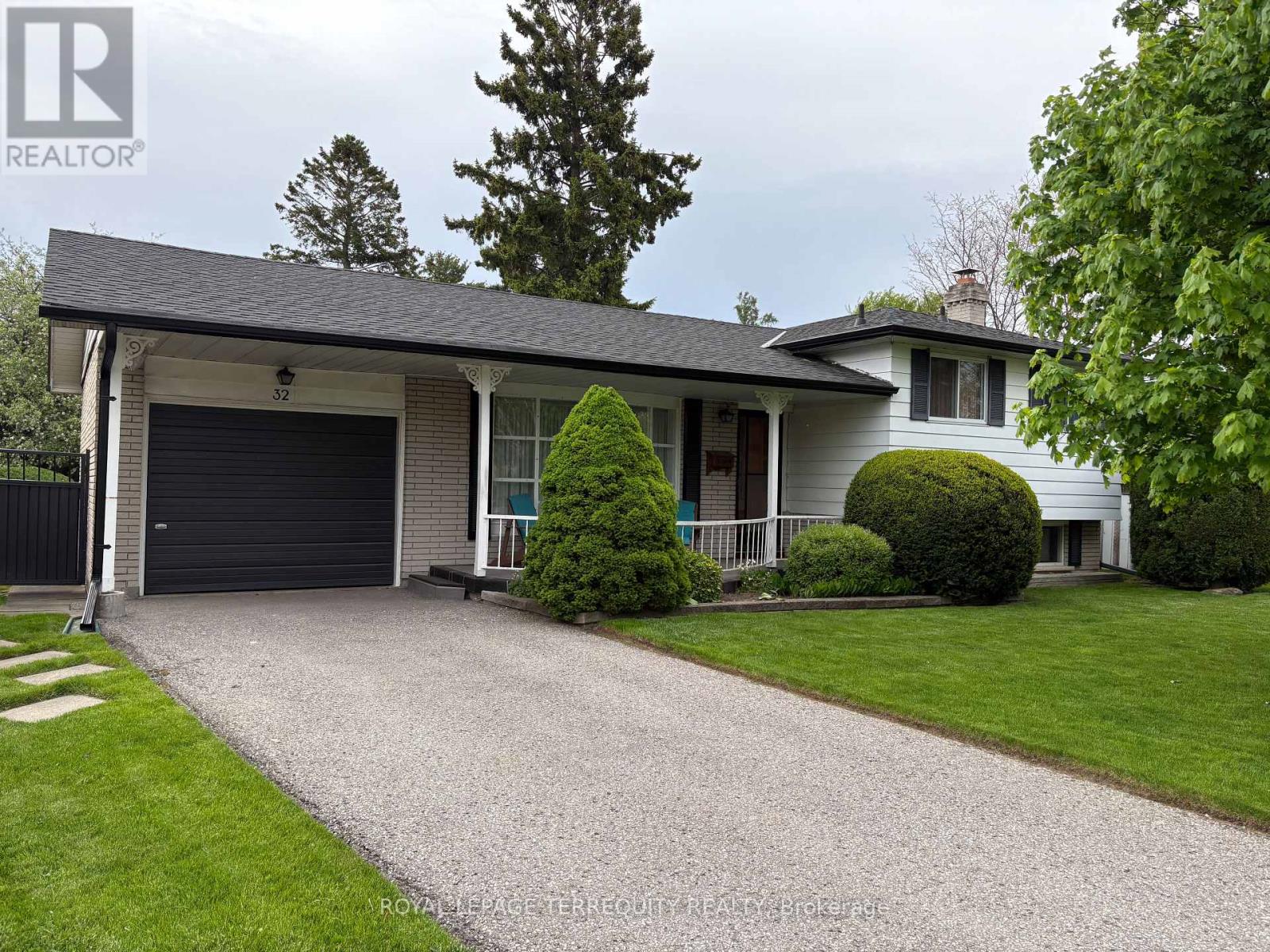 32 O'dell Court, Ajax, Ontario  L1S 2W7 - Photo 2 - E12158626