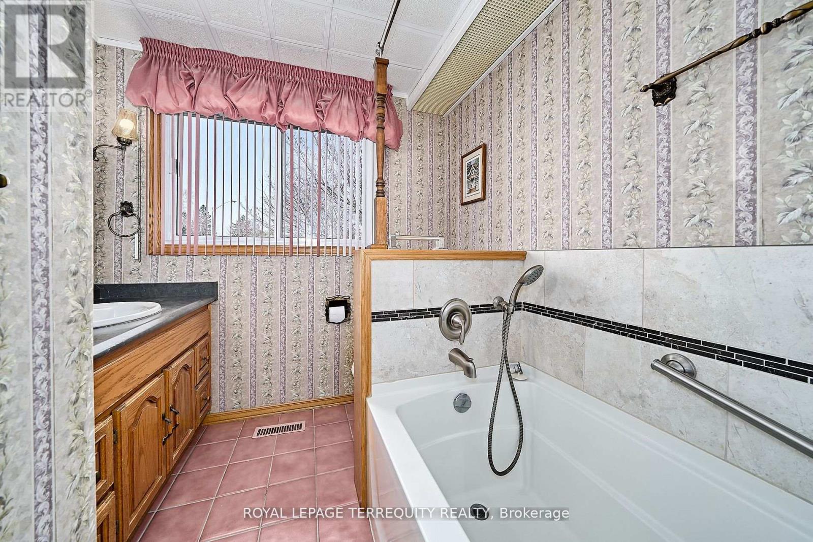 32 O'dell Court, Ajax, Ontario  L1S 2W7 - Photo 24 - E12158626