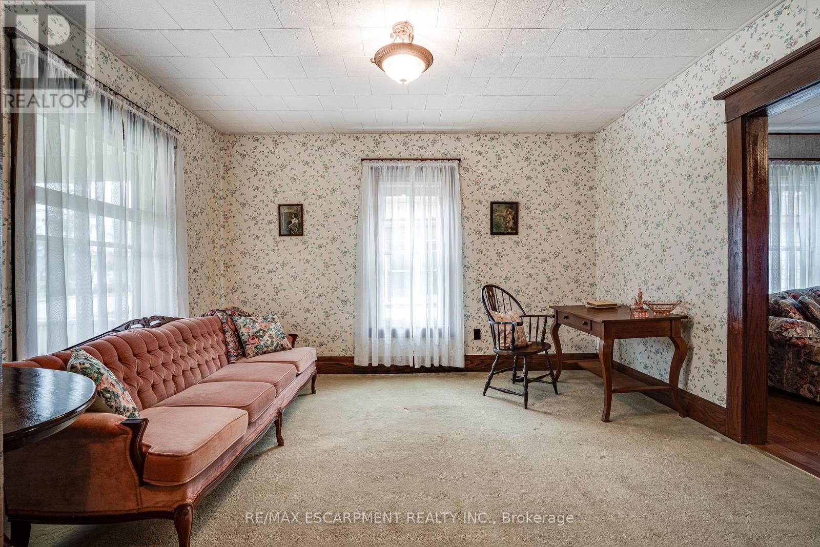 52 Ellis Street, Norfolk, Ontario  N0E 1M0 - Photo 9 - X12217702