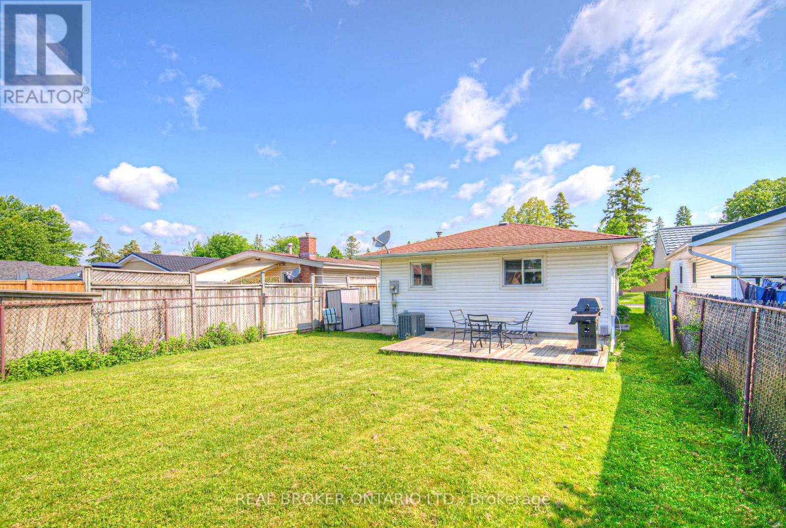 119 Kingswood Drive, Kitchener, Ontario  N2E 1B2 - Photo 25 - X12217722