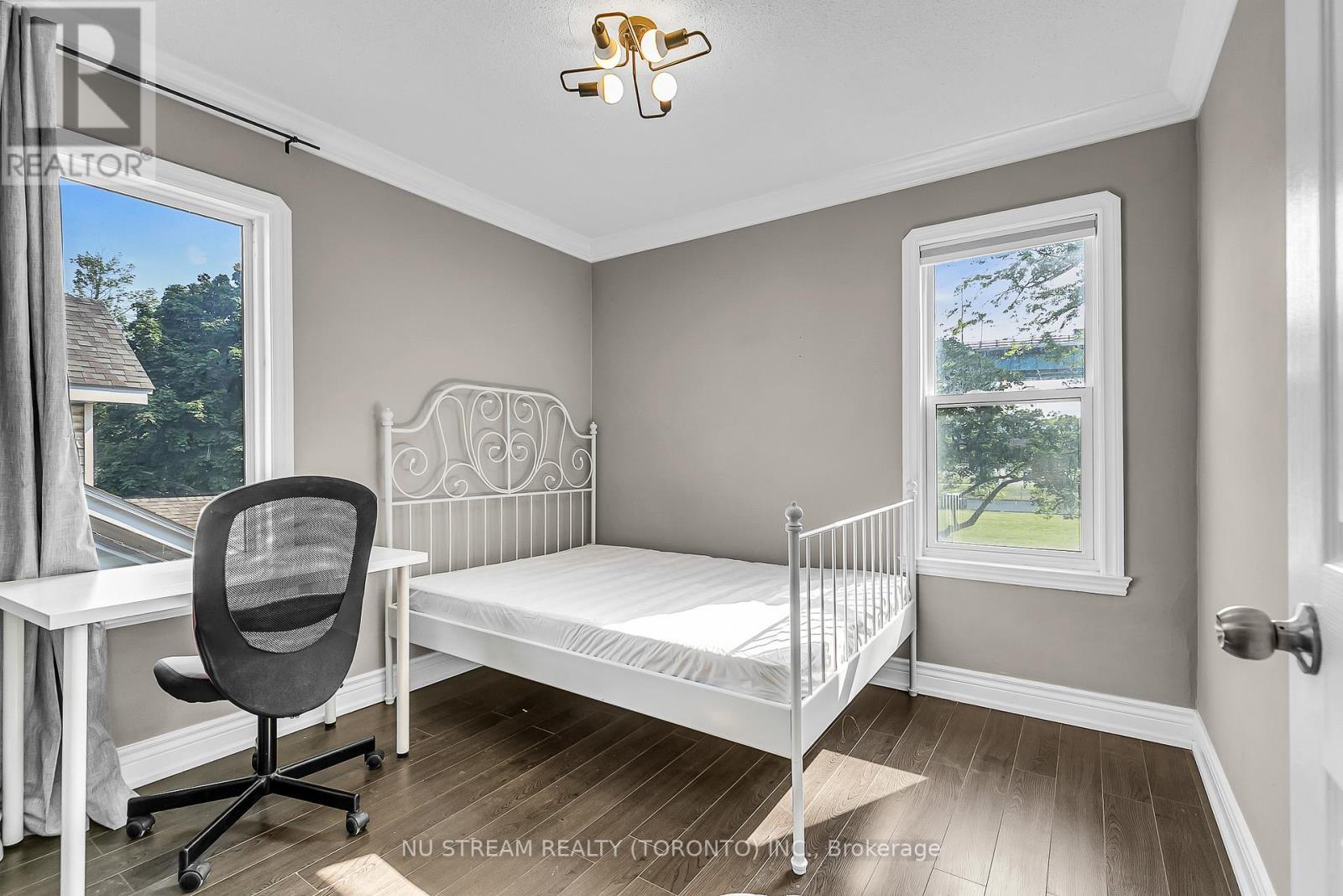427 Indian Road, Windsor, Ontario  N9C 2M3 - Photo 19 - X12217731