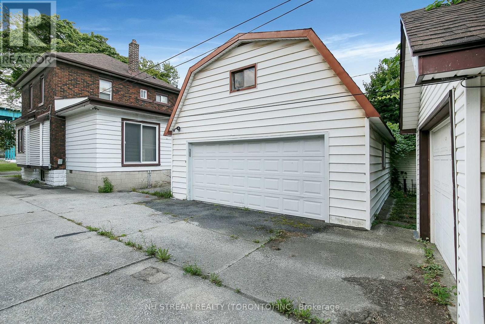 427 Indian Road, Windsor, Ontario  N9C 2M3 - Photo 31 - X12217731