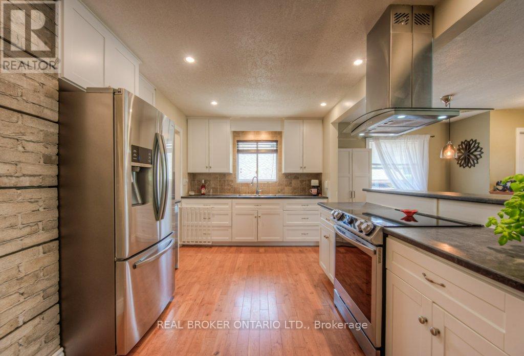 1212 Queen's Boulevard, Kitchener, Ontario  N2M 1C3 - Photo 15 - X12217756