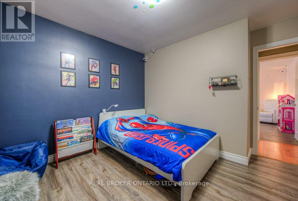 1212 Queen's Boulevard, Kitchener, Ontario  N2M 1C3 - Photo 22 - X12217756