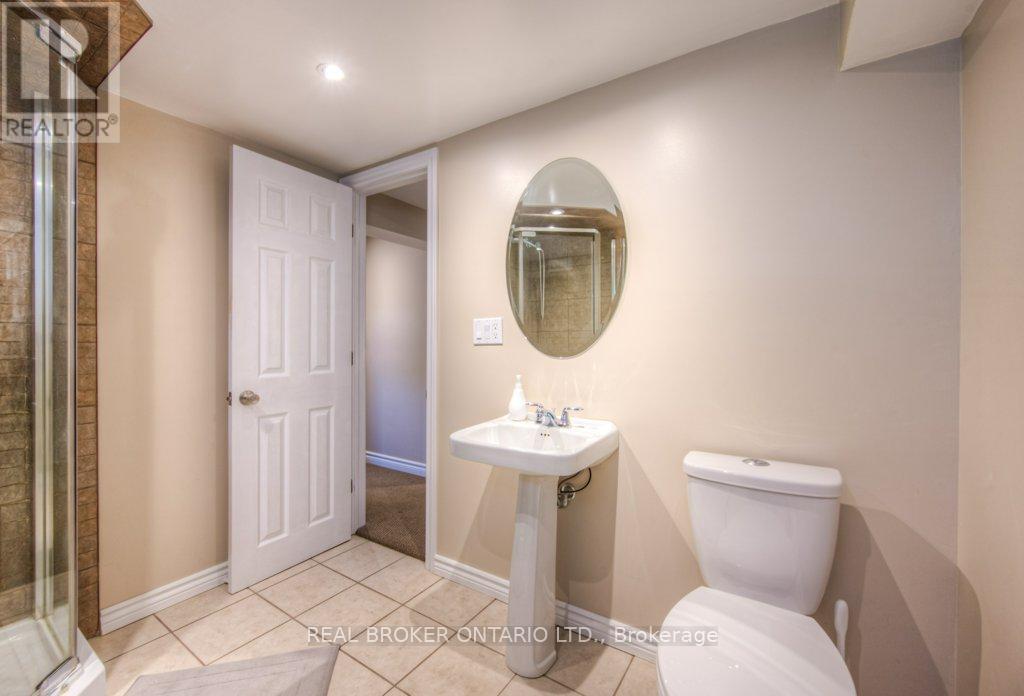 1212 Queen's Boulevard, Kitchener, Ontario  N2M 1C3 - Photo 32 - X12217756