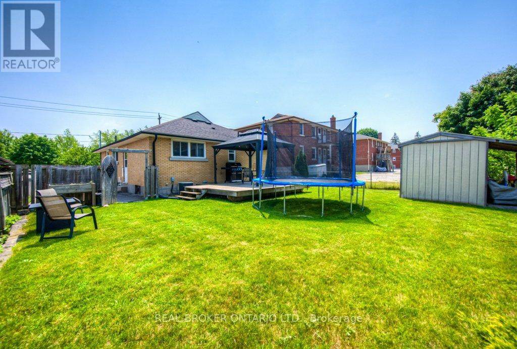 1212 Queen's Boulevard, Kitchener, Ontario  N2M 1C3 - Photo 37 - X12217756