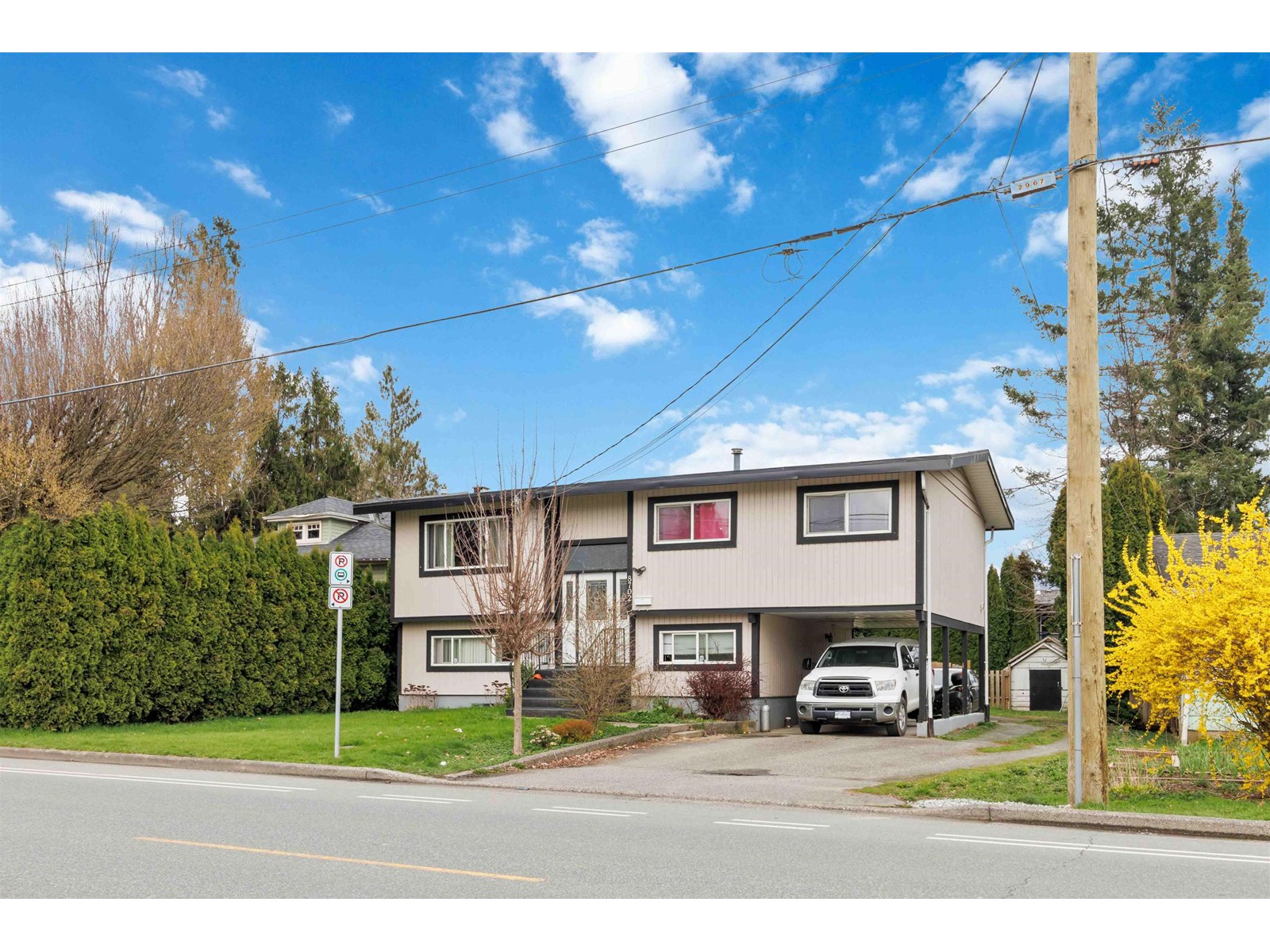 8702 Broadway Street, Chilliwack Proper South, Chilliwack, British Columbia  V2P 5V6 - Photo 2 - R3014608