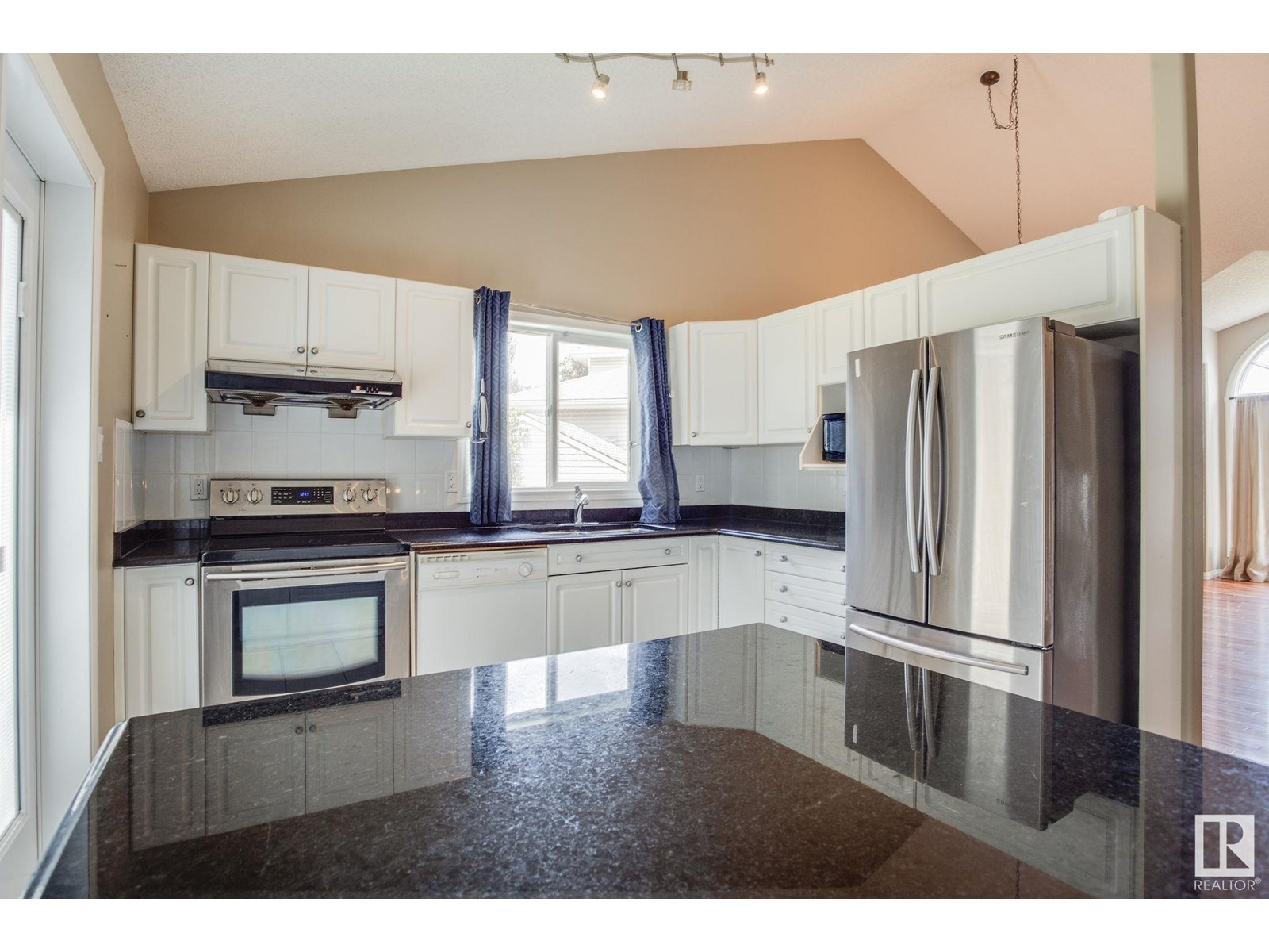 1175 Potter Greens Dr Nw, Edmonton, Alberta  T5T 5Y6 - Photo 11 - E4442140