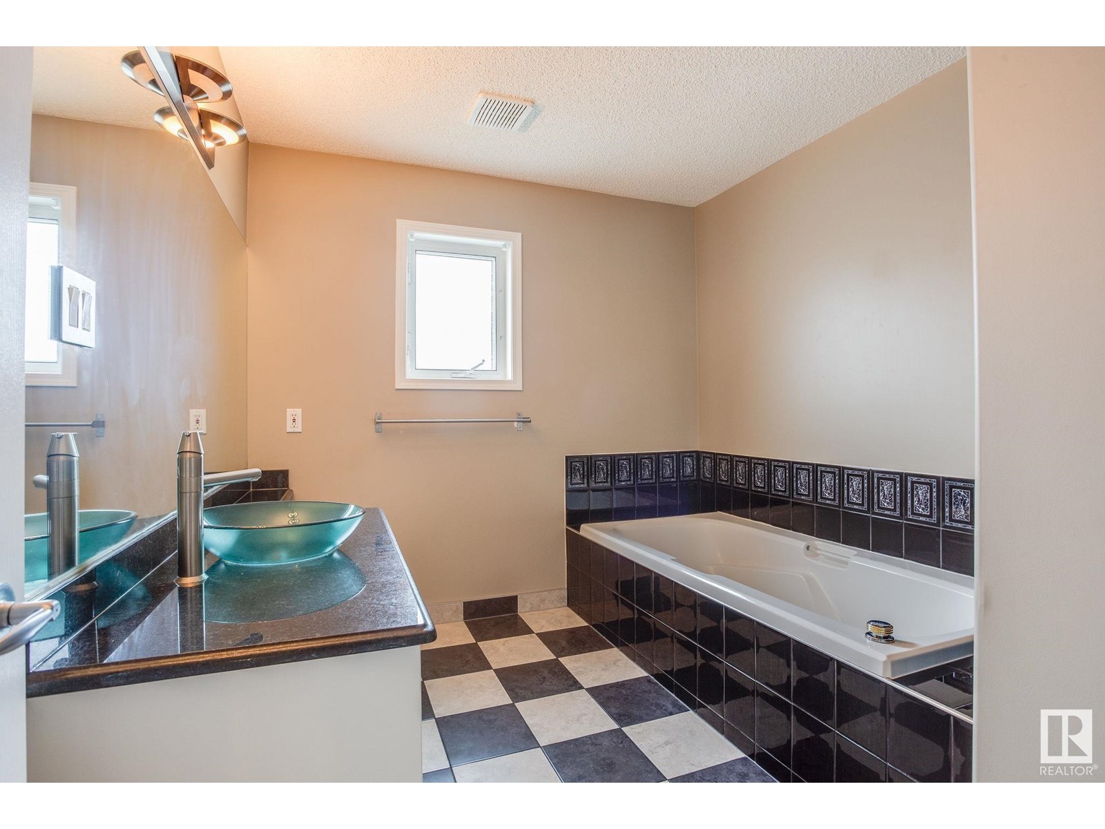 1175 Potter Greens Dr Nw, Edmonton, Alberta  T5T 5Y6 - Photo 21 - E4442140
