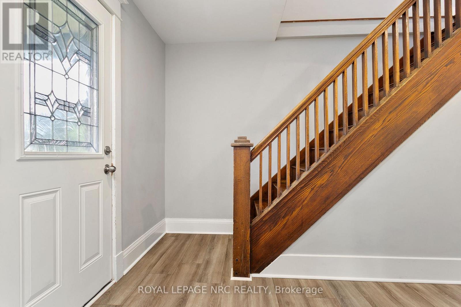 6334 Crawford Street, Niagara Falls, Ontario  L2E 5Y7 - Photo 12 - X12217779