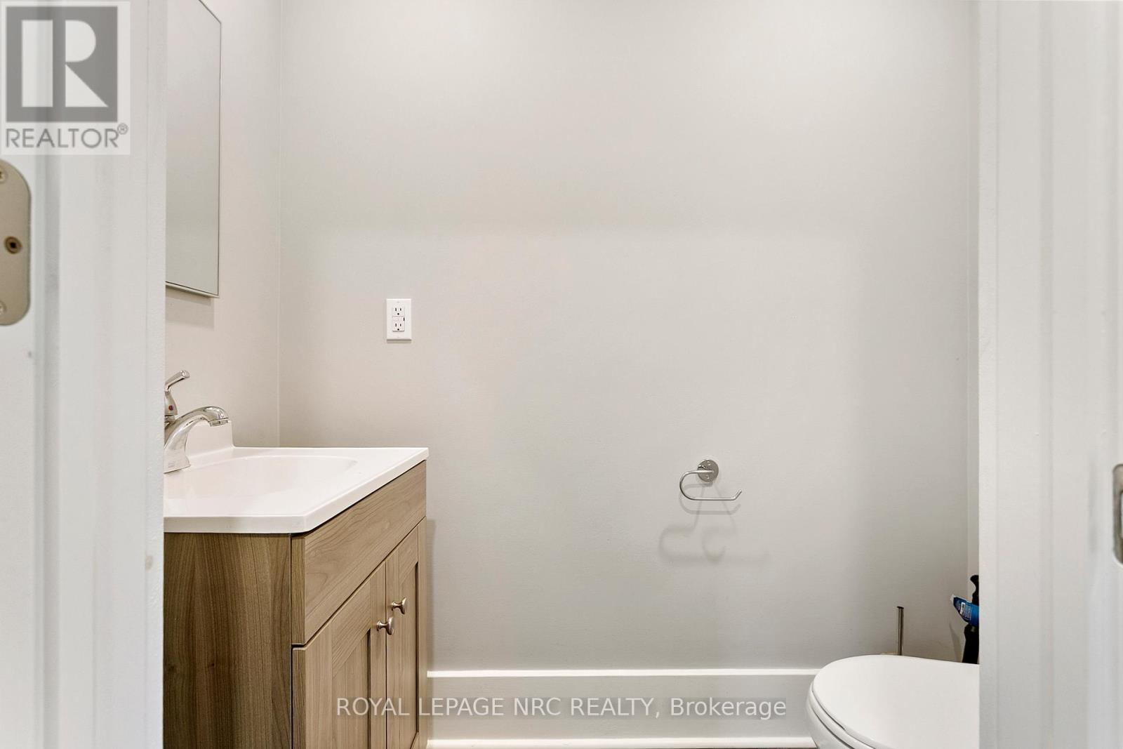 6334 Crawford Street, Niagara Falls, Ontario  L2E 5Y7 - Photo 14 - X12217779