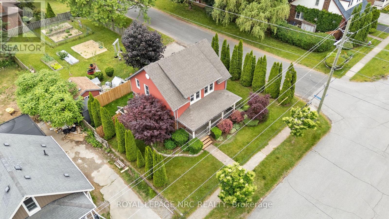 6334 Crawford Street, Niagara Falls, Ontario  L2E 5Y7 - Photo 3 - X12217779