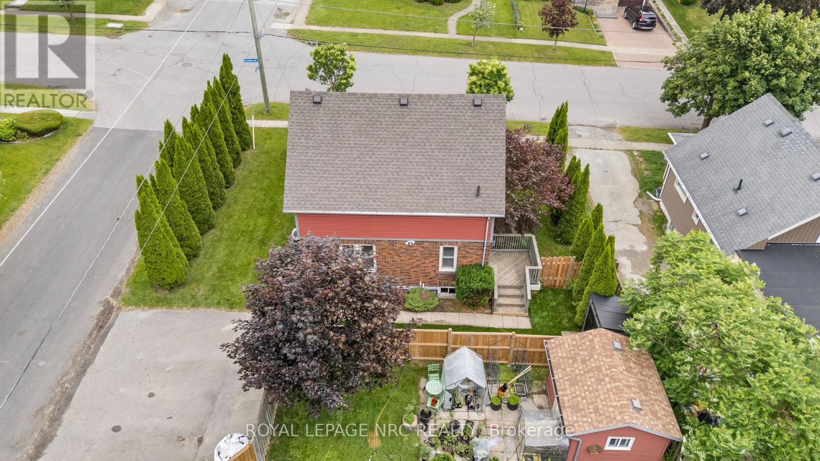6334 Crawford Street, Niagara Falls, Ontario  L2E 5Y7 - Photo 4 - X12217779