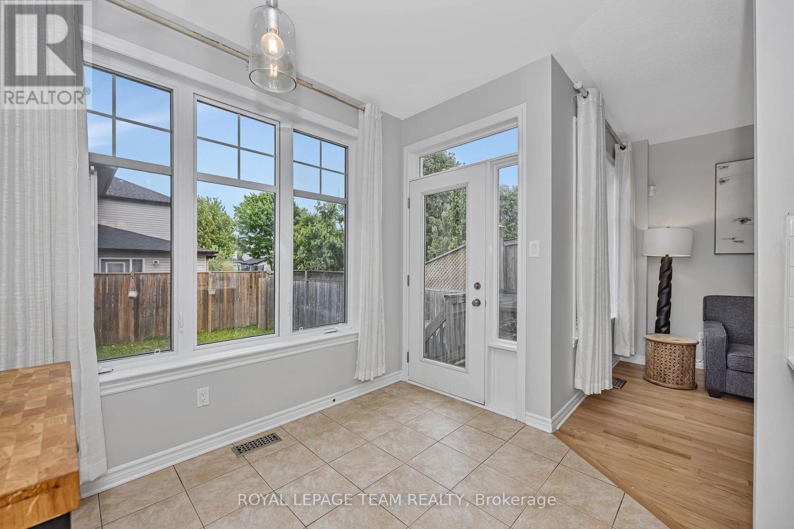 91 Whetstone Crescent, Ottawa, Ontario  K2G 7C4 - Photo 17 - X12217765