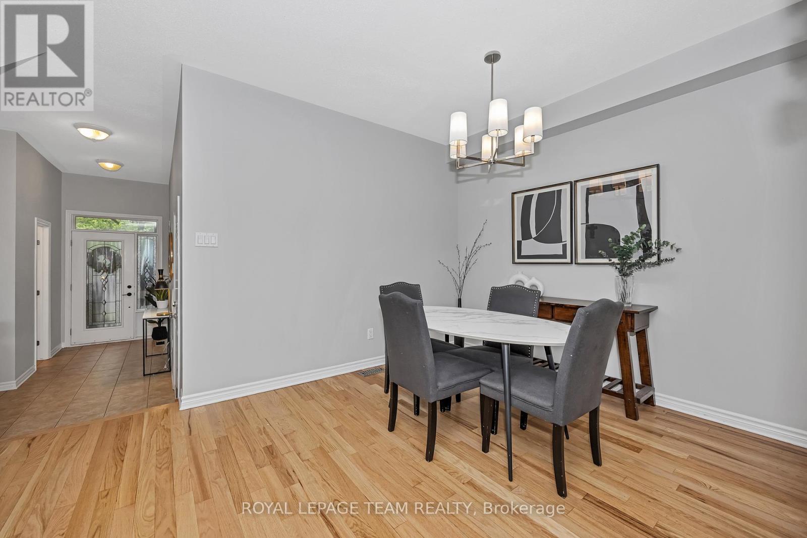 91 Whetstone Crescent, Ottawa, Ontario  K2G 7C4 - Photo 6 - X12217765