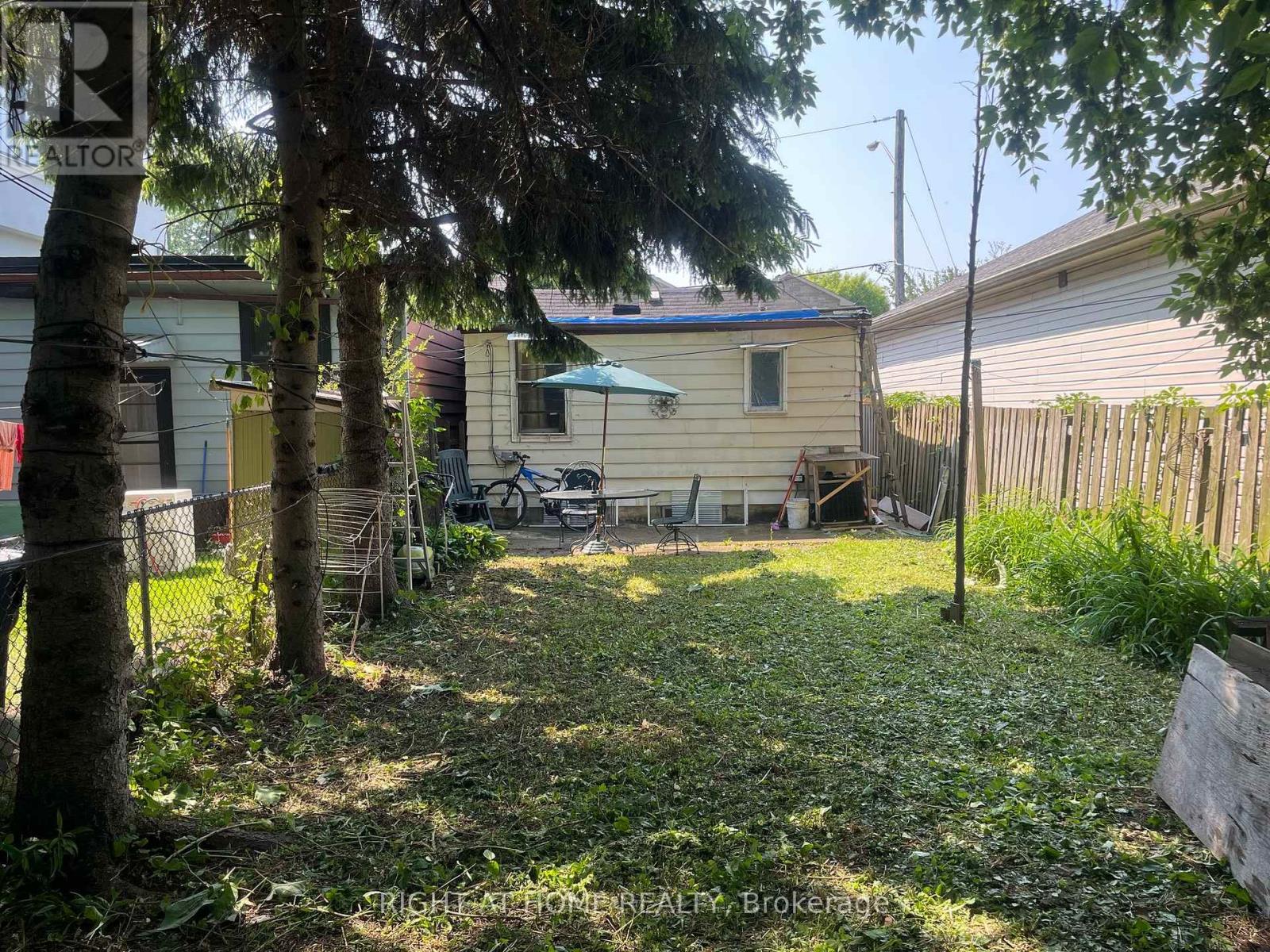 4 Lucy Avenue, Toronto, Ontario  M1L 1A2 - Photo 12 - E12217723