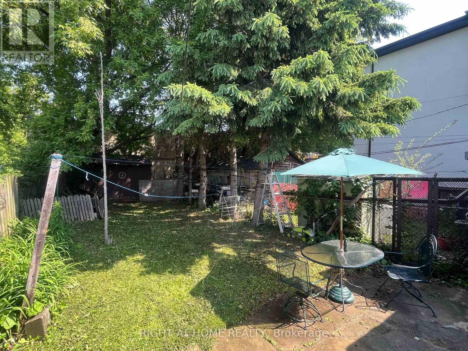 4 Lucy Avenue, Toronto, Ontario  M1L 1A2 - Photo 11 - E12217723