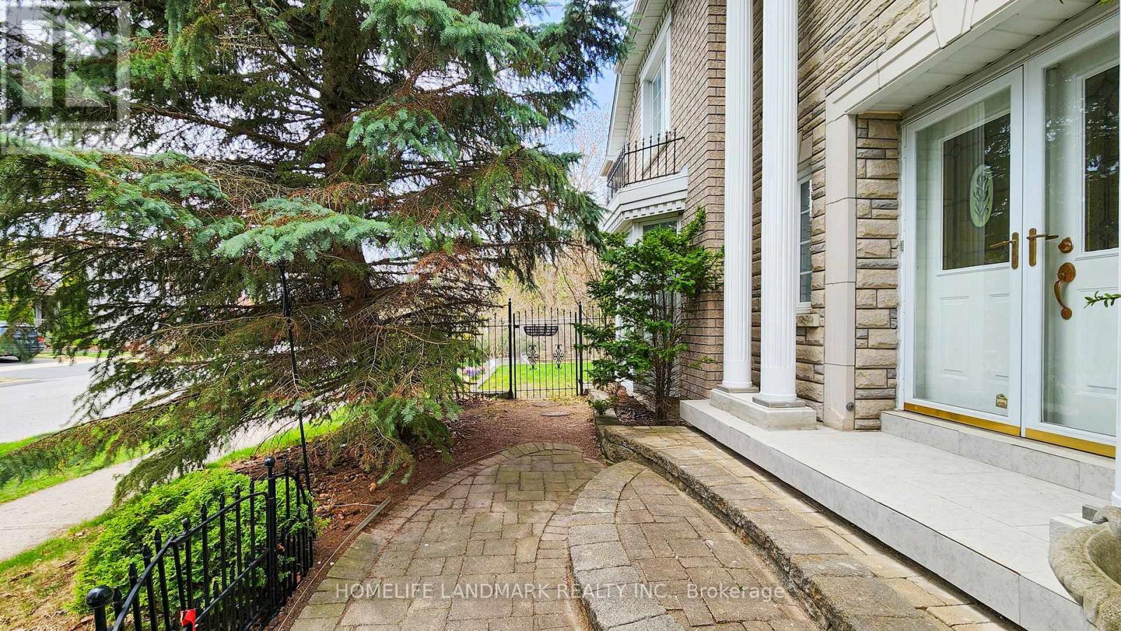 24 Todd Road, Ajax (Central West), Ontario  L1T 4C6 - Photo 6 - E12217780