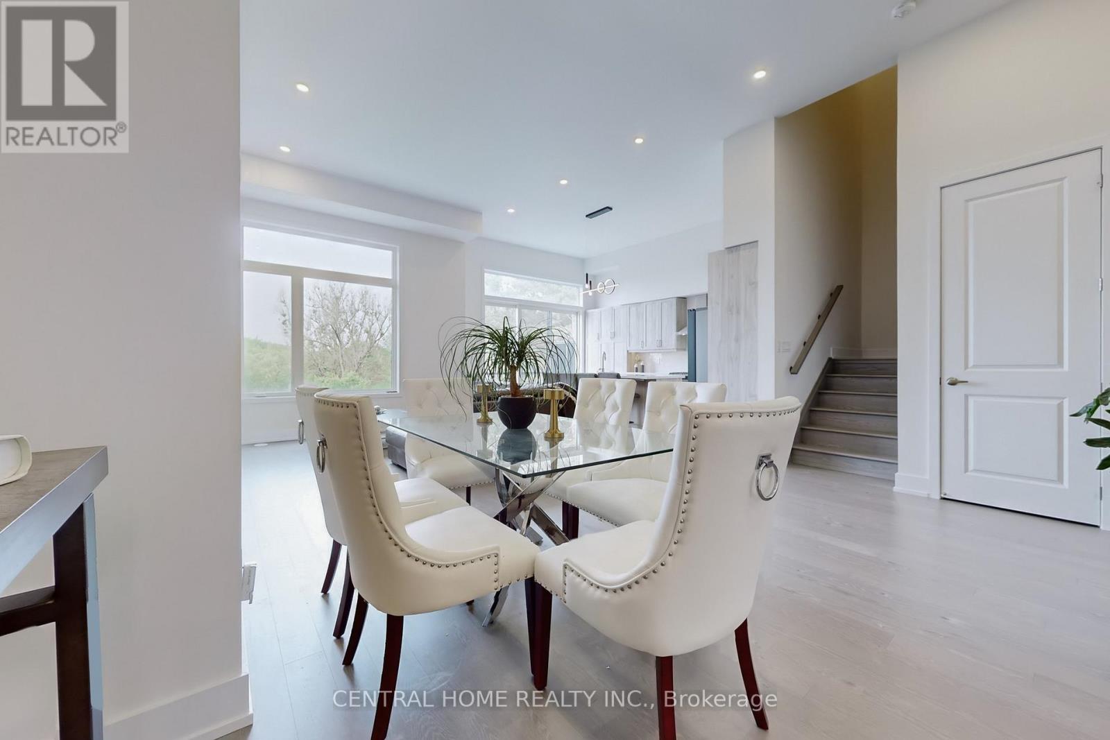17 Knollview Lane, Richmond Hill, Ontario  L4E 1H7 - Photo 10 - N12217781