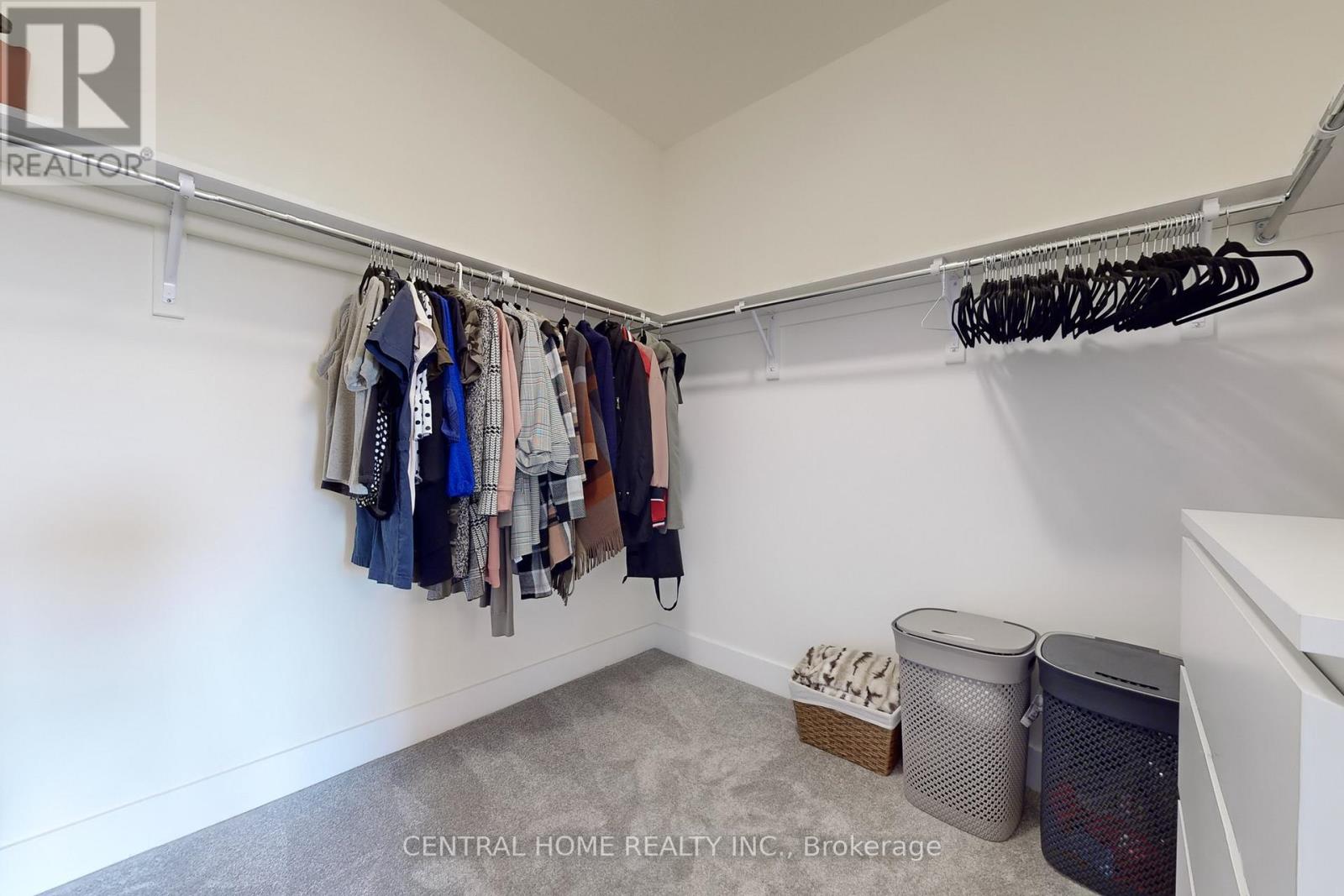 17 Knollview Lane, Richmond Hill, Ontario  L4E 1H7 - Photo 22 - N12217781