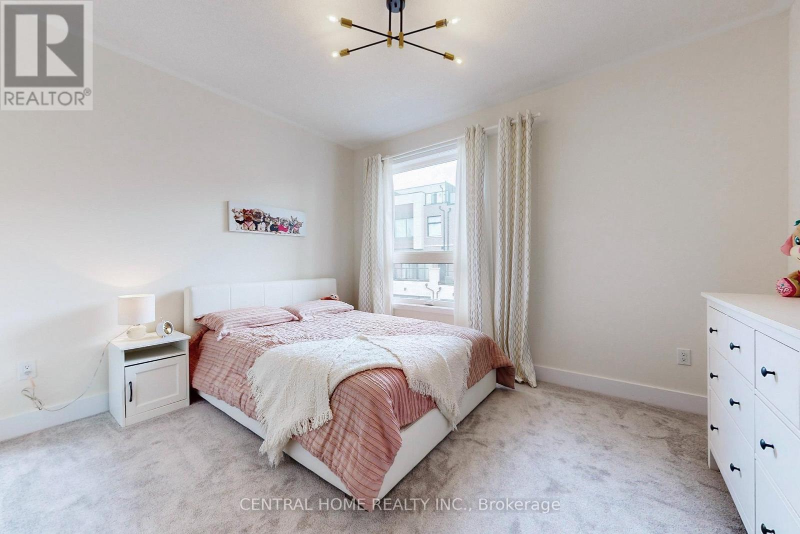 17 Knollview Lane, Richmond Hill, Ontario  L4E 1H7 - Photo 30 - N12217781