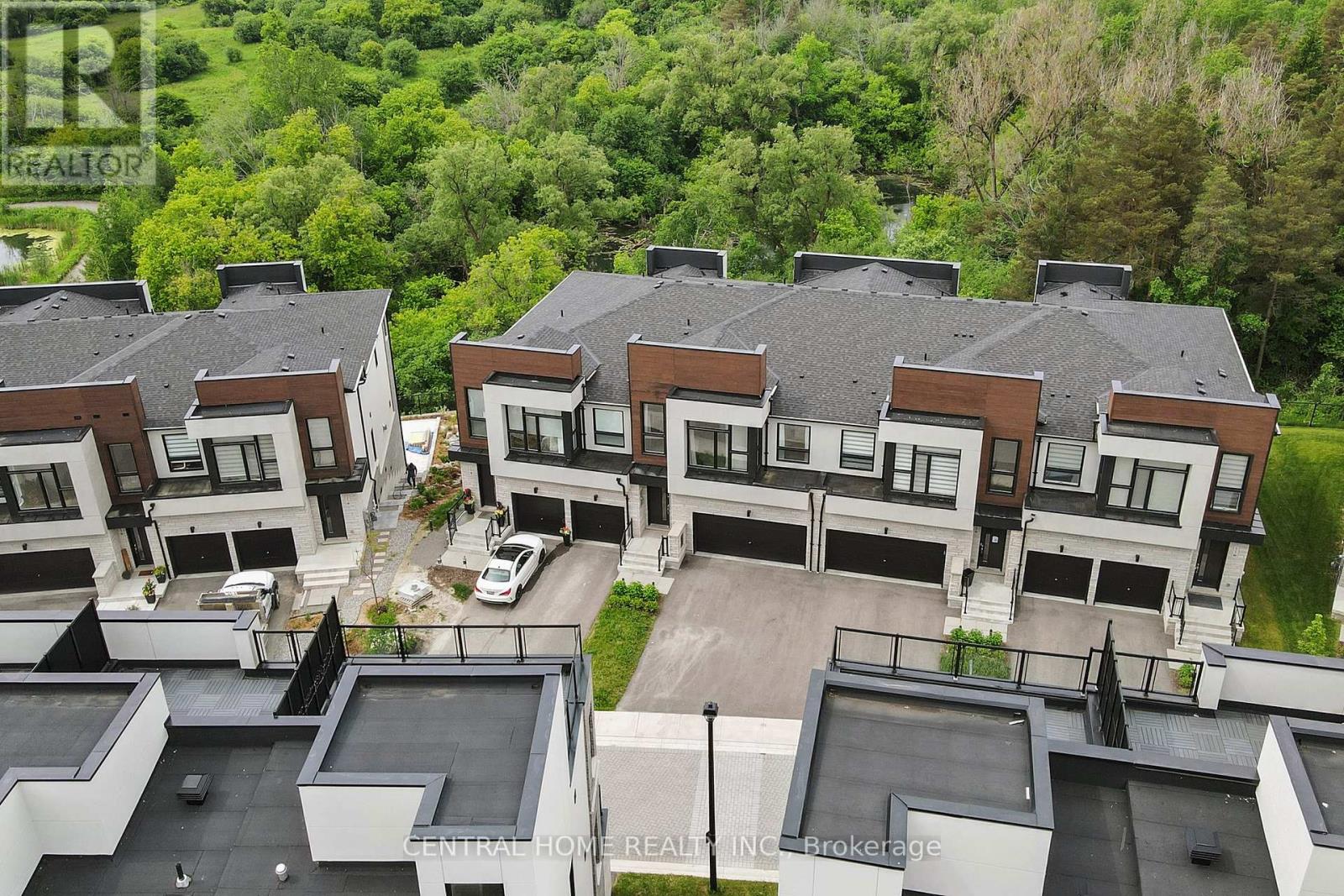 17 Knollview Lane, Richmond Hill, Ontario  L4E 1H7 - Photo 40 - N12217781