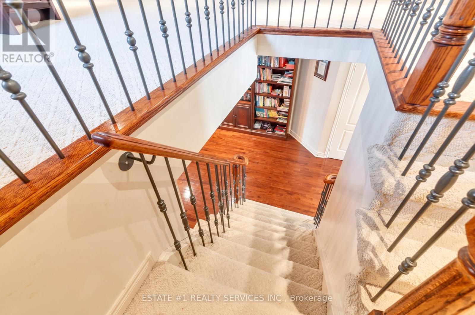 65 Brisdale Drive, Brampton (Fletcher's Meadow), Ontario  L7A 3C1 - Photo 14 - W12214749